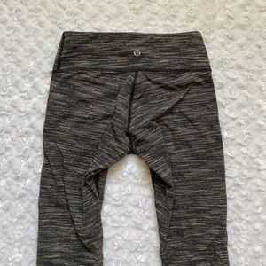 Lululemon 4 Crop Legging
